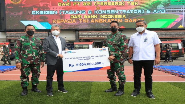 BRI Serahkan bantuan ke TNI AD-1632231648
