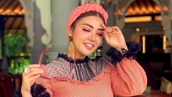 Bella Shofie (Instagram)-1633228242