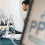 Para siswa sedang mendapat penjelasan terkait PPDB Online-1653737799