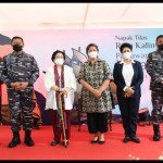 Wakil Ketua MPR RI Lestari Moerdijat (ketiga kanan) bersama Presiden ke-5 Megawati Soekarnoputri (ketiga kiri) dan para narasumber lainnya-1660301940