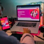 Ilustrasi talenta digital Telkomsel melalui program Sahabat Telkomsel (ANTARA/HO/IST)-1673410052