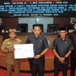 Gubernur Kaltara bersama DPRD setujui empat Raperda jadi Perda-1676429910