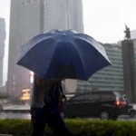 Hujan ringan diprakirakan mendominasi cuaca Indonesia pada Senin-1678067385