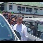 Mantan Wali Kota Kendari inisial SK setelah menjalani pemeriksaan di Kejati Sultra, Kamis (16/3/2023) (ANTARA/Harianto)-1678946056