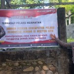 Anggota Polres Sumbawa, Nusa Tenggara Barat saat memasang spanduk imbauan lebaran Topat 2023 (ANTARA/Humas Polda NTB)-1682674778