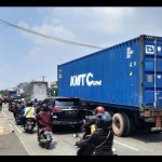 Arus Mudik - Jalur Pantura Bekasi mulai dipadati pemudik-1681891131