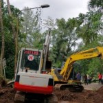 BPBD Bali kerahkan eskavator atasi longsor jalur utama Pura Besakih-1680583144