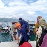 BPBD siagakan perahu karet untuk patroli laut saat "Lebaran Topat"-1682504015
