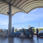 Calon penumpang angkutan udara di Bandara Depati Amir Pangkalpinang terpantau ramai pada H+4 Lebaran Idul Fitri 1444 H. (Aprionis)-1682500253