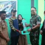 Dandim Mamuju serahkan bantuan RTLH kepada warga-1681279318