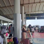 Pengunjung di Bandara Depati Amir Pangkalpinang Provinsi Kepulauan Bangka Belitung mengalami peningatan. (Aprionis)-1681705037