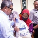 Sebanyak 283.562 keluarga di Garut dapat bantuan beras-1681216073