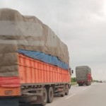 Truk masih melintasi Jalan Tol Trans Sumatera (ANTARA/Hisar Sitanggang)-1681969462