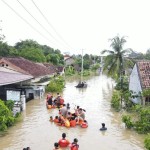 Bencana banjir merendam ratusan rumah warga di Kota Baturaja. (ANTARA/Edo Purmana/Arsip/23)-1683807993