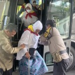 Kedatangan JCH asal Kabupaten Karimun di asrama haji Embarkasi Hang Nadim Batam, Kepuluan Riau (23/5/2023) (FOTO ANTARA/Jessica)-1684831363