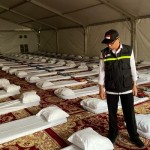 Ketua PPIH Arab Saudi Subhan Cholid meninjau persiapan penyediaan fasilitas bagi jamaah haji Indonesia di Arafah. (ANTARA/HO/MCH 2023)-1685421290