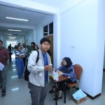 Mahasiswa Universitas Pancasila ketika menjalani tes urine (ANTARA/HO: Humas UP)-1683703524