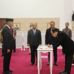 Menko PMK Muhadjir Effendy melantik pejabat pimpinan tinggi madya di lingkungan Kemenko PMK. (ANTARA/HO-Humas Kemenko PMK)-1684924777