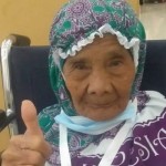 Nurhana Lubis (85) jamaah calon haji (JCH) kloter pertama dari Kabupaten Mandailing Natal (Madina). (ANTARA/HO-Istimewa).-1684910291