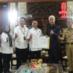 Ganjar raih penghargaan Satyalancana Wira Karya 2023 dari BKKBN-1687426222