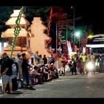 Jamaah calon haji diberangkatkan dari depan Pendopo Aryo Situbondo, Jatim. Senin (19/6/2023). (ANTARA/Novi Husdinariyanto)-1687160094