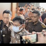 Menkominfo nonaktif Johnny G. Plate tiba di ruang sidang Pengadilan Tipikor Jakarta, Selasa (27/6/2023). ANTARA/Putu Indah Savitri.-1687850357