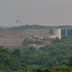 Pembangunan Bendungan Karian di Kabupaten Lebak, Banten. Waduk ini dijadwalkan diresmikan pada awal tahun 2024. ANTARA/Mansur-1686902275