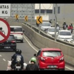 Situasi pengendara motor naik ke jalan layang Dr Satrio, Jakarta Selatan. ANTARA/HO-TMC Polda Metro Jaya-1686034184