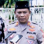 Arsip--Kasat Lantas Polres Situbondo AKP Suwarno memberikan keterangan kepada wartawan. ANTARA/Novi Husdinariyanto-1690364307