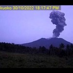 Gunung Ibu erupsi setinggi 600 meter ke arah barat-1688279216