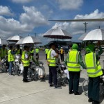 Jamaah haji asal NTB saat diberangkatkan melalui embarkasi Bandara Internasional Lombok (ANTARA/Humas Bandara Lombok)-1688459807