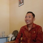 Kasi Kelembagaan dan Peserta Didik pada UPT cabang Dikbud Lombok Tengah, Nusa Tenggara Barat, Ahmad Najihad Zulfa (ANTARA/Akhyar)-1688631518