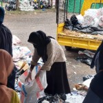 Kegiatan pemilahan sampah di areal Sirkuit MXGP Selaparanga Kota Mataram, Provinsi Nusa Tenggara Barat. (ANTARA/HO-dokumen pribadi)-1688459961