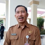 Kepala Dinas Kependudukan dan Pencatatan Sipil (Dukcapil) Kota Mataram H Amran M Amin. (ANTARA/Nirkomala)-1688550454