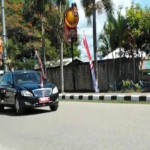 Mobil Presiden Republik Indonesia melintas di Jalan Bandara Sentani di Kabupaten Jayapura, Papua. (ANTARA/Agustina Estevani Janggo)-1688631415