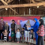 Pemberian bantuan makanan bergizi pada anak stunting di Kota Batam, Kepri (ANTARA/Jessica)-1689674494