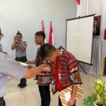 Pemberian remisi kepada Anak didik pemasyarakatan (Andikpas) LPKA Ambon 2023 (ANTARA/HO-Kemenkumham Kanwil Maluku)-1690182789