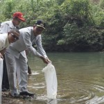 Pemkab Pasaman Barat tebar 10 ribu bibit ikan di Sungai Batang Lapu-1689245092