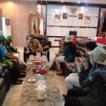 Petugas ST 2023 sedang melakukan pendataan kepada Wakil Bupati Bangka Syahbudin. ANTARA/Kasmono-1689156851
