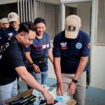 Aparat dalam persiapan sebelum melakukan penggeledahan di Lapas Balikpapan, Selasa (21/8/2023). (ANTARA/HO-Lapas Balikpapan)-1692765648