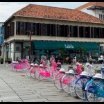 Arsip foto - sepeda berwarna-warni yang terjajar di lokasi Kota Tua, Jakarta, Selasa (31/5/2023). ANTARA/Luthfia Miranda Putri-1692338638