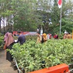 Distan bagikan benih buah-buahan ke masyarakat untuk penghijauan-1698746644