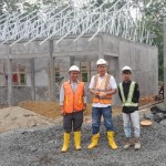 Salah satu tim meninjau bangunan sarana prasarana SMA di Jambi menggunakan anggaran DAK 2023 bidang pendidikan. (ANTARA/HO/Dek)-1697026818