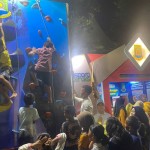 Antusias warga mencoba mini wall clambing yang disediakan Dispora di area Festival Cisadane. ANTARA/HO-Dispora-1700732327