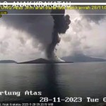 Dokumentasi Gujung Anak Krakatau dari cctv PVMBG. (ANTARA/HO-PVMBG)-1701145927