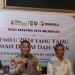 Polda Metro Jaya minta warga perkuat siskamling jelang Pemilu 2024-1699769466