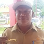 Kepala Dinas Kependudukan dan Pencatatan Sipil Biak Numfor Kalep Ampnir SH.ANTARA/Muhsidin-1705301089
