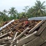Sejumlah rumah di Lombok Tengah rusak akibat angin puting beliung-1704283628