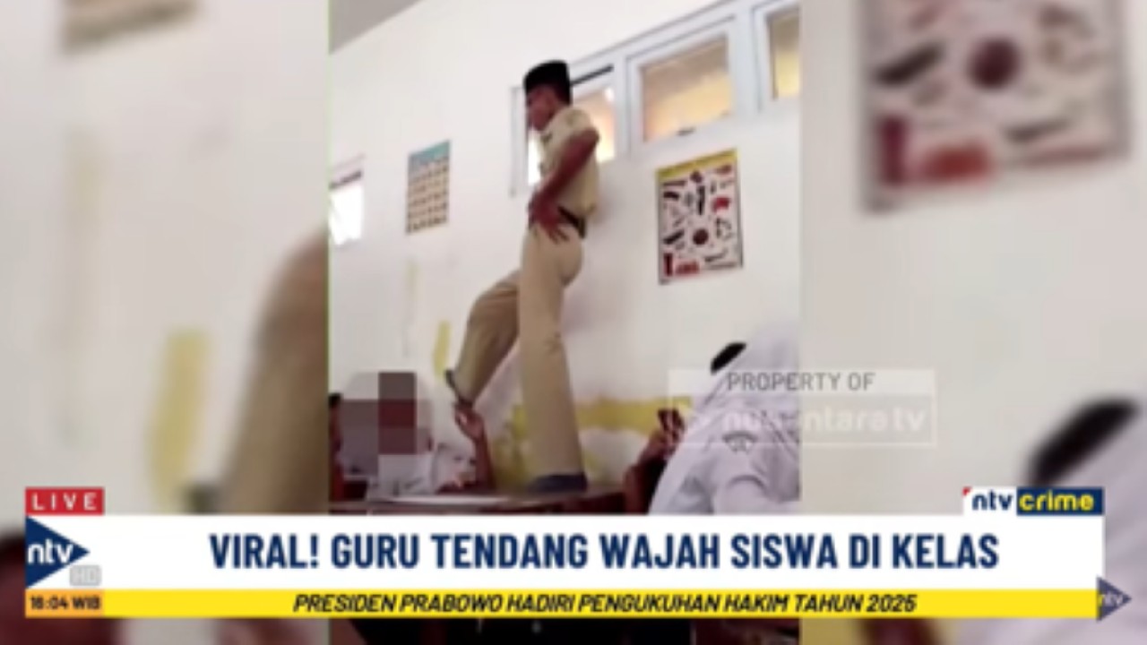 WD seorang guru di SMPN 1 Demak menendang wajah muridnya saat ujian akhir