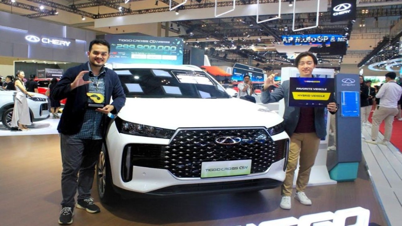 Chery TIGGO Cross CSH Hybrid meraih penghargaan bergengsi "Favorite Hybrid Vehicle" di GIIAS 2025. (Foto: Istimewa)